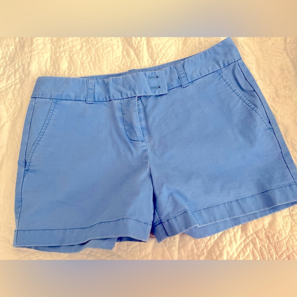 Vineyard Vines light blue size 4 shorts